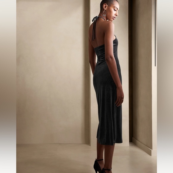 Banana Republic Grey Velvet Midi Dress - Picture 2 of 6